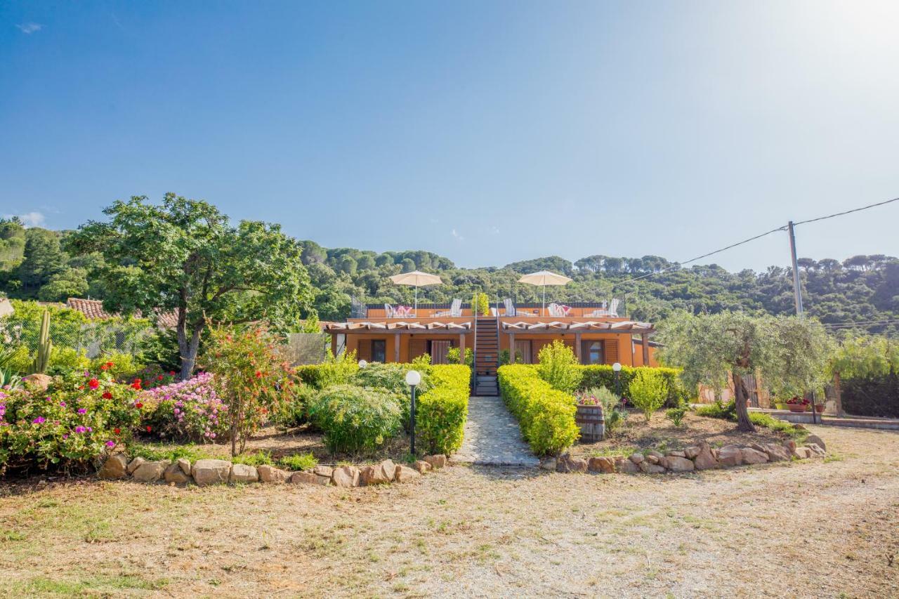 Green Hills House 切法卢 外观 照片